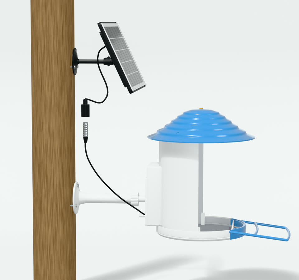 Solar panel cable plug about to join the short black cable